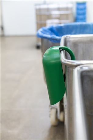 Совок эргономичный Vikan (2л, зеленый)