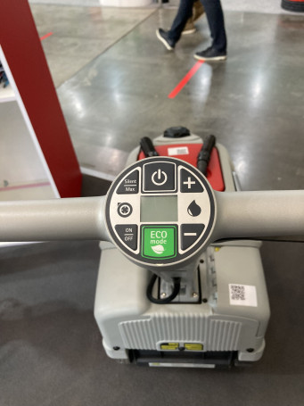 Поломоечная машина Comac Vispa XL