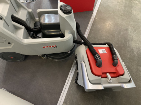 Поломоечная машина Comac Vispa XL