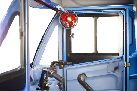 Трицикл электрический Rutrike КАРГО Кабина 1500 60V1000W (красный)