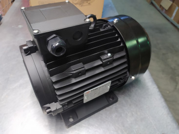 Электродвигатель Titan (5.5кВт, 380/220В, 1450об/мин, п.в. 24мм, Dфл 75мм, H112)