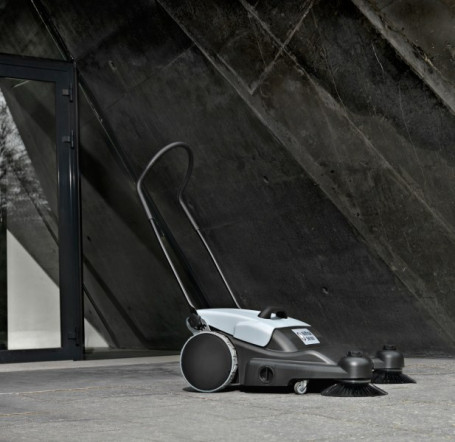 Подметальная машина Nilfisk SM 800