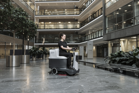 Поломоечная машина Nilfisk SC2000 (40Ач, Li)