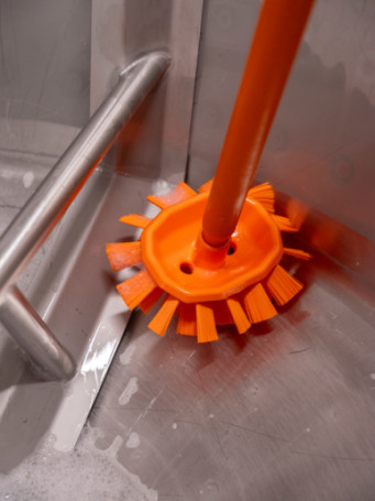 Щетка Vikan UST (190мм, жесткий, оранжевый)