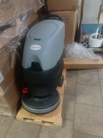 Поломоечная машина KRUGER KF5160BBC (80Ач, Li-ion)