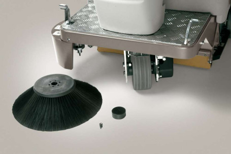 Подметальная машина Comac CS 60 B