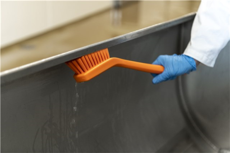 Щетка с длинной ручкой Vikan (420мм, оранжевый)