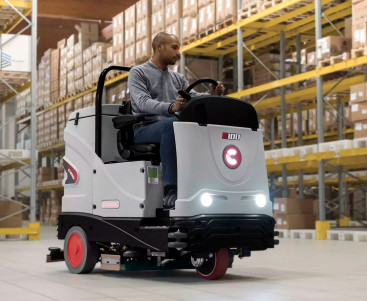 Поломоечная машина Comac C100 Essential (200Ач, Li-ion)