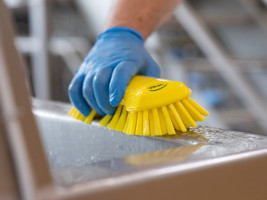 Щетка ручная XL Vikan (230мм, супер жесткий, желтый)