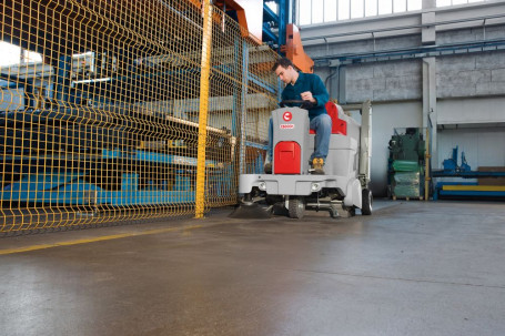 Подметальная машина Comac CS 800 H FP