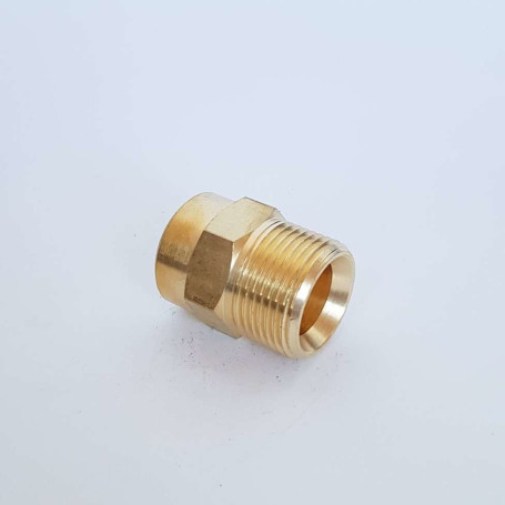 Переходник М22х1.5ш-1/4"г (лат)