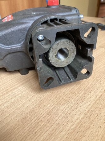 Насос высокого давления IPG E2E2113C (3400 об/мин)