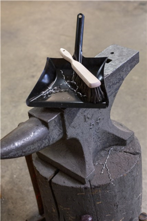 Совок Vikan (245мм, черный) (558552)