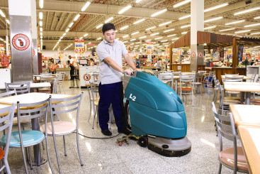 Поломоечная машина Tennant L2