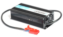 Зарядное устройство EVEREST Energy QY500H-24-12 (24В, 12А, Gel/AGM)