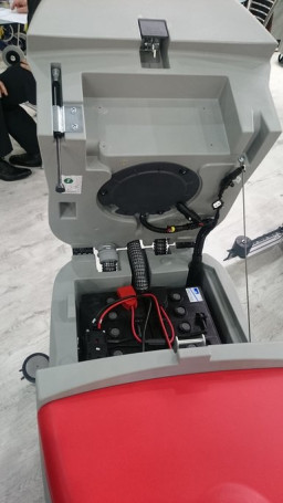 Поломоечная машина Comac Innova 55 B