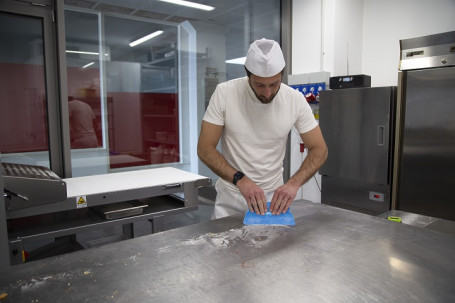 Скребок IGEAX ручной (190мм, синий) (1126B)