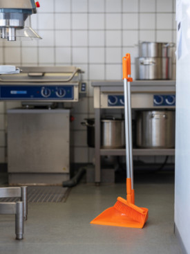 Совок Vikan (330мм, оранжевый)