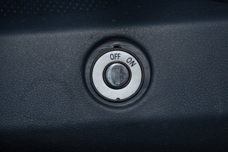 Трицикл электрический Rutrike КАРГО Кабина Универсал 1500 (серый)