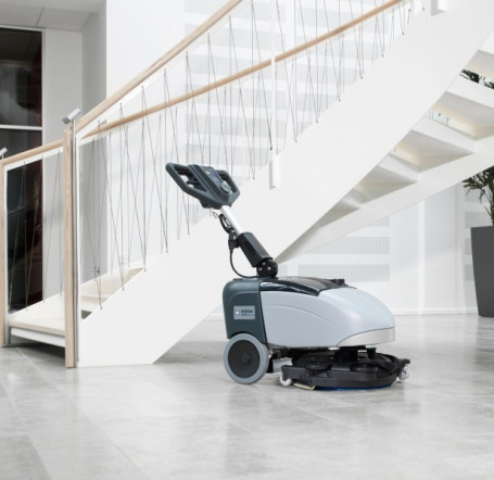 Поломоечная машина Nilfisk SC 351