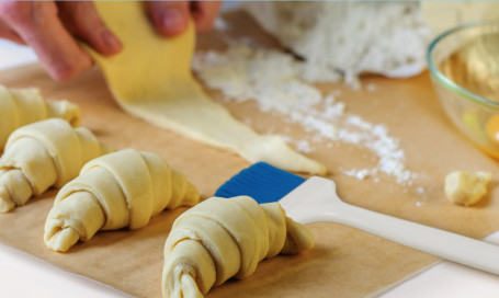 Щетка IGEAX для выпечки (50мм, очень мягкий, синий)