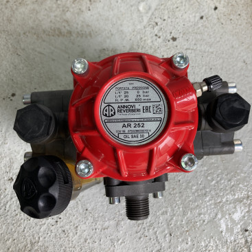 Мембранный насос AR 252 SP SGC (NBR, 20бар, 24.6л/мин, внешний вал 20 мм)