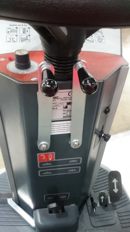 Поломоечная машина Comac Innova Comfort 85 B Manual