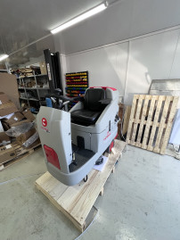 Поломоечная машина Comac Innova Comfort 85 B Manual (144Ач, Li)